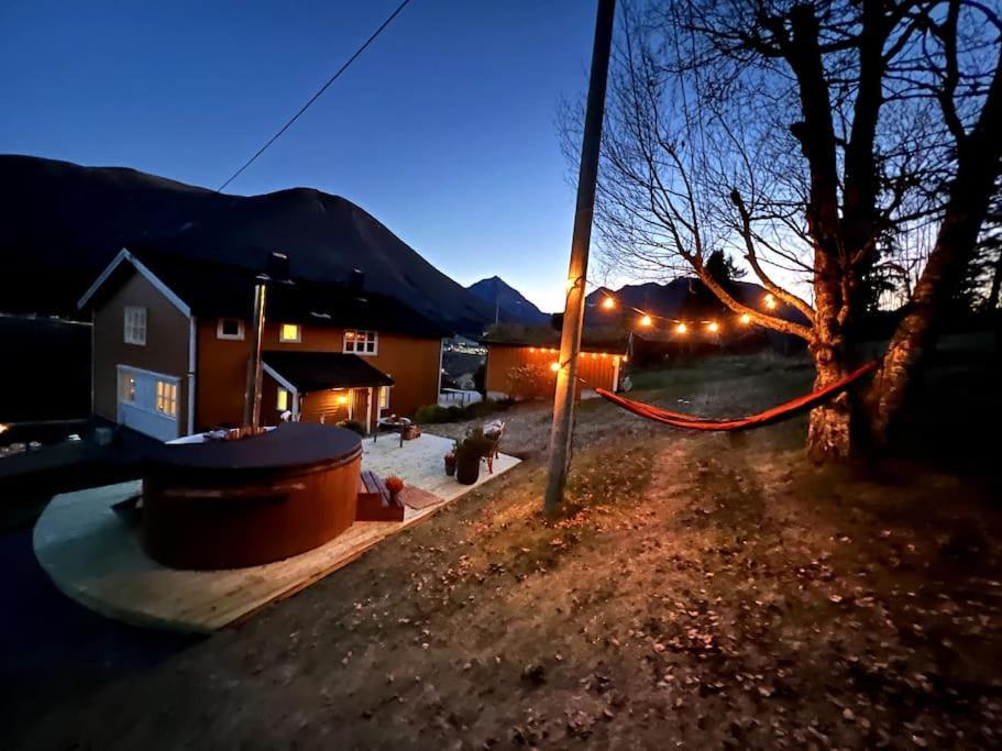 Moonvalley Lodge - Stort & Koselig Hus - Mandalen Luaran gambar